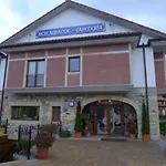 Hotel Valle De Cabezon 3*
