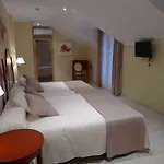 Hotel Valle De Cabezon 3*