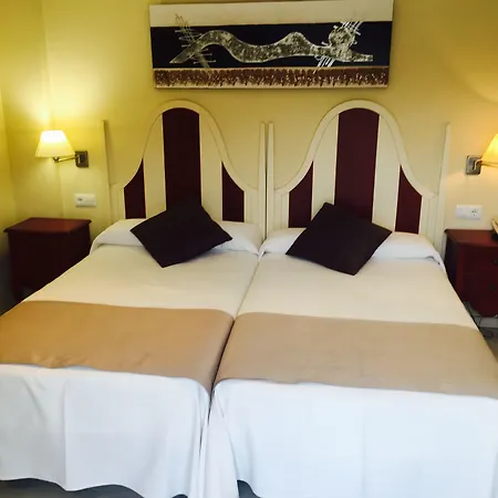 Valle De Cabezon Hotell 3*