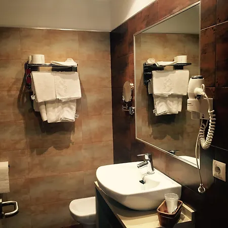 Valle De Cabezon Hotel 3*