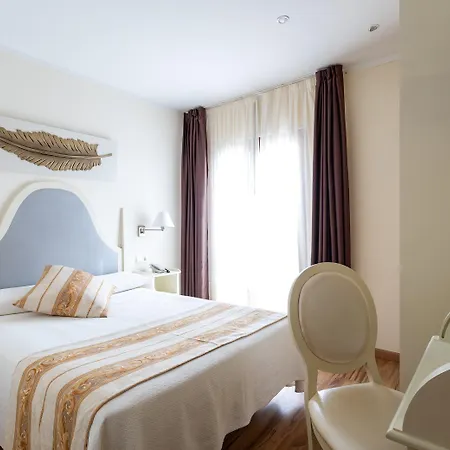 Valle De Cabezon Hotel