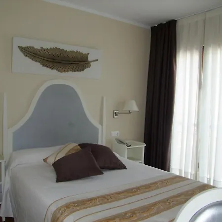 Valle De Cabezon Hotel 3*