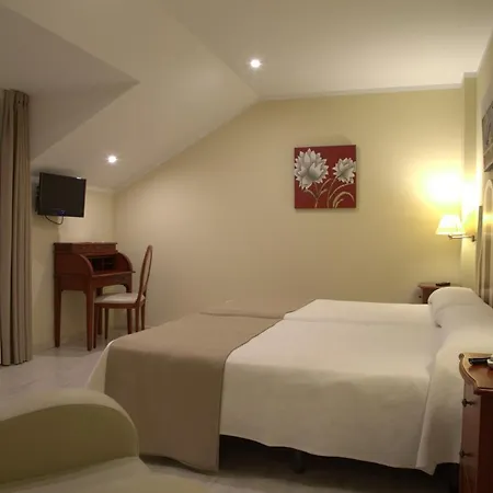 Valle De Cabezon Hotel