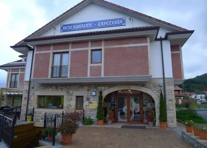 Hotel Valle De Cabezon 3*